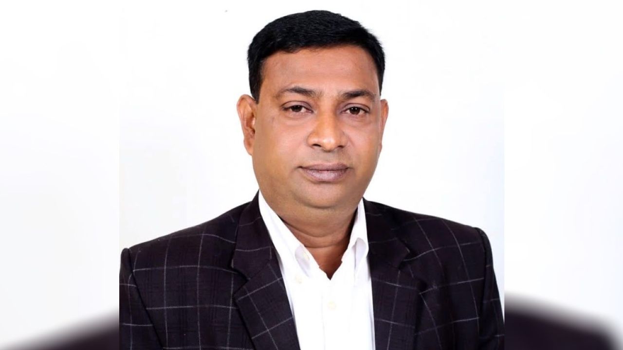 খুলনা জেলা পরিষদের প্রশাসক এস এম মনিরুল হাসান (বাপ্পী)