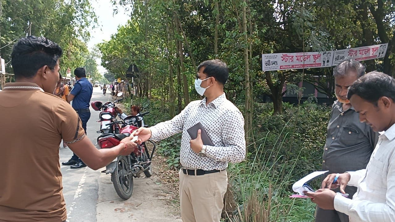 বালিয়াডাঙ্গীতে ভ্রাম্যমাণ আদালতের অভিযান তিন মোটরসাইকেল আরোহীকে জরিমানা